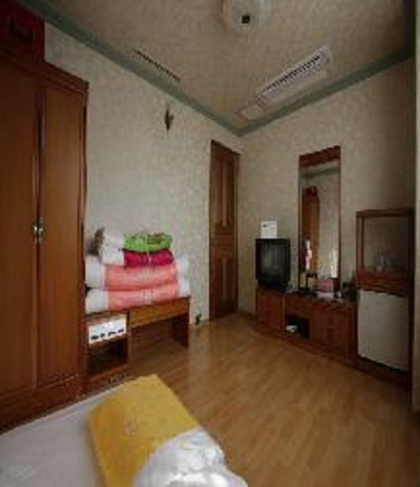 Geoje Tourist Hotel Exterior photo